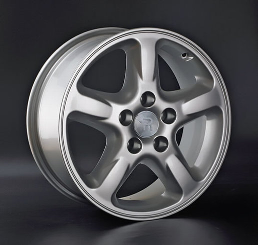 Replay Toyota (TY9) 7x16 5x114,3 ET 35 Dia 60,1 (S) серебристый