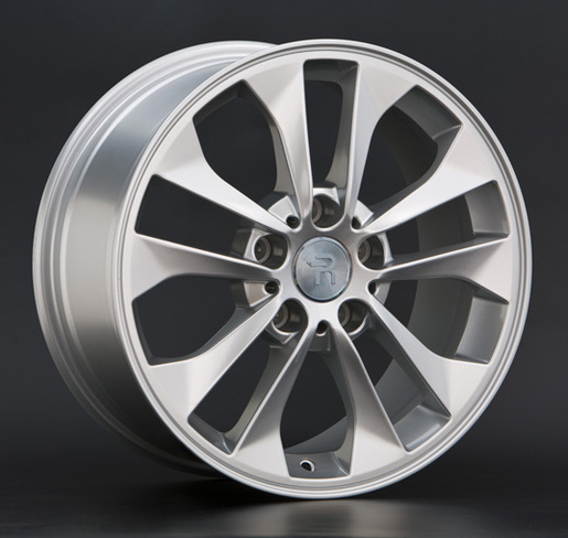 Replay BMW (B88) 8x17 5x120 ET 43 Dia 72,6 (S) серебристый