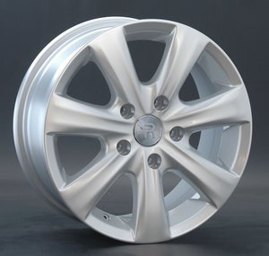 Replay Renault (RN19) 6,5x15 5x114,3 ET 43 Dia 66,1 (GM) черный