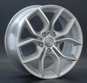 Replay BMW (B108) 8x18 5x120 ET 43 Dia 72,6 (SF) серебристый