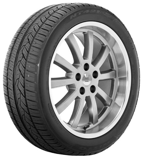 Nitto NT421Q 265/65 R17 112V