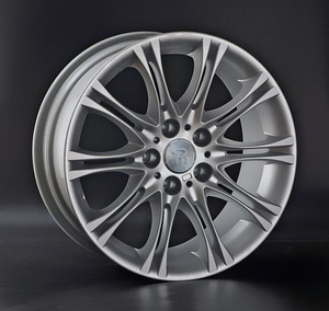 Replay BMW (B31) 8x17 5x120 ET 47 Dia 72,6 (S) серебристый